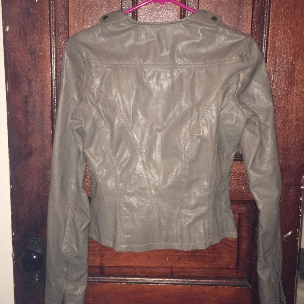 Leather jacket - Picture 4 of 4